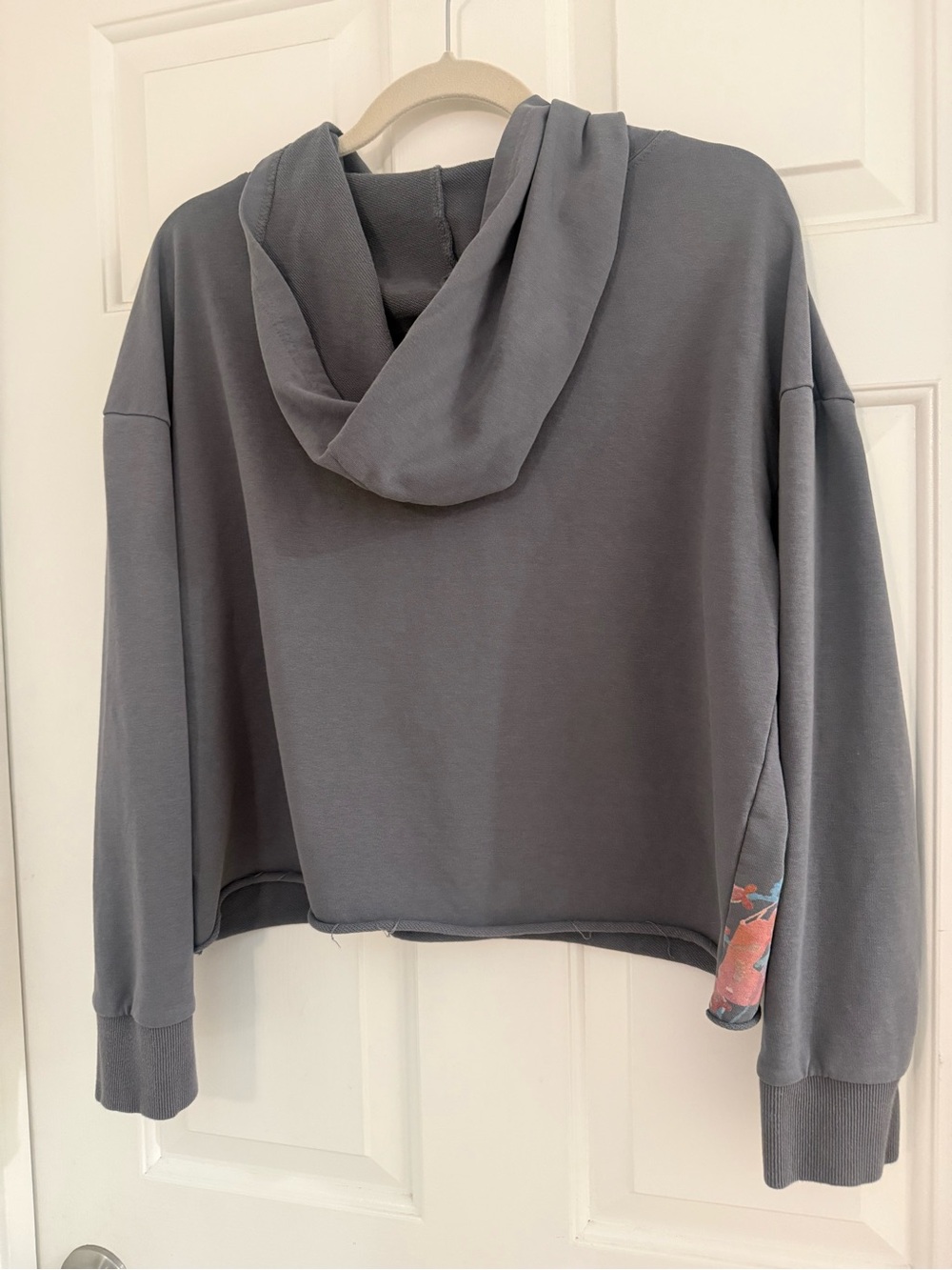 Natural Life Peace Begins With a Smile grey cropped Print Hoodie cotton blend - Picture 5 of 5
